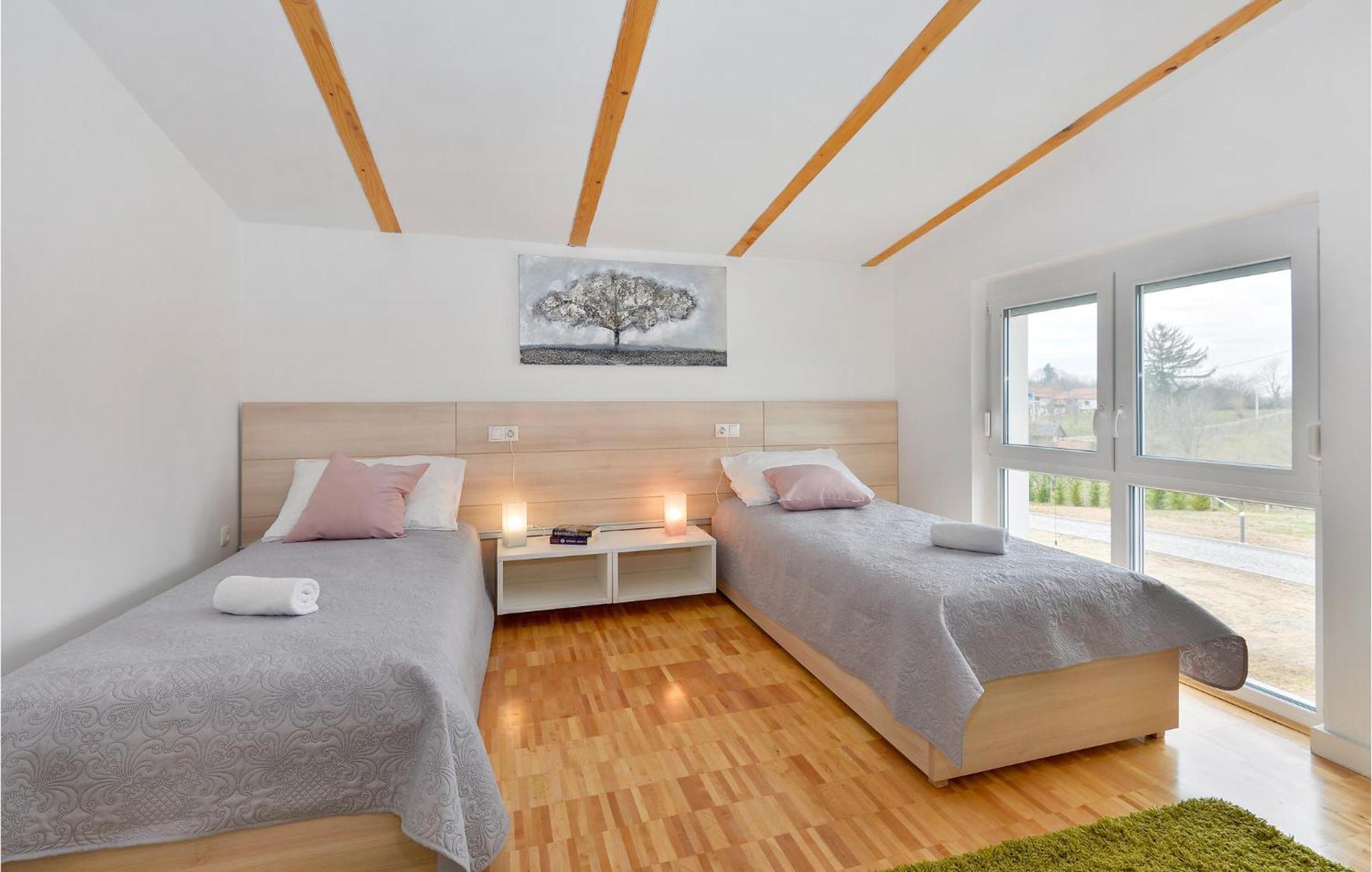 8 Bedroom Lovely Home In Durdevac Ðurđevac Zewnętrze zdjęcie